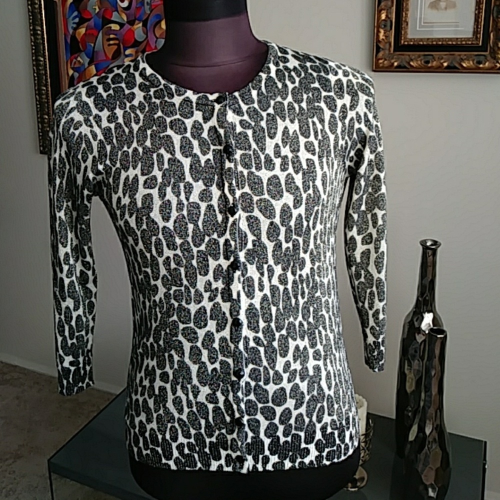 JOSEPH A BUTTON SWEATER